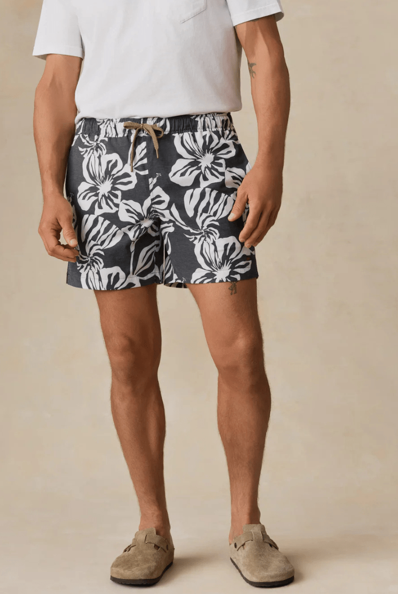 Swimsuit - Faherty Brand - All Day Trunk (6") in Midnight White Floral - Archery Close