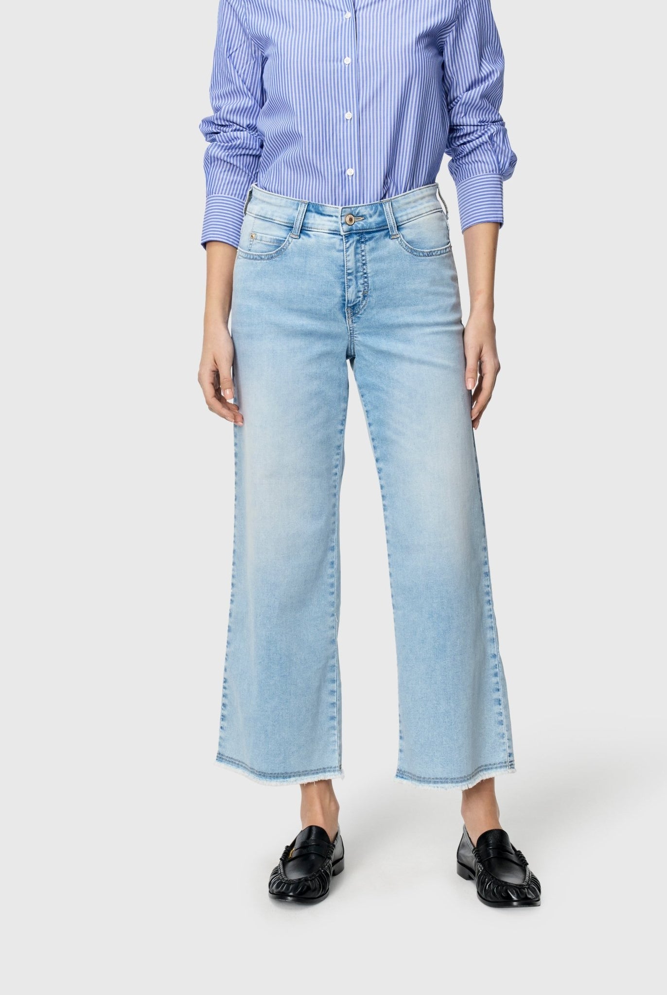 Jeans - MAC Jeans - Dream Wide Cropped in Light Azure - Archery Close