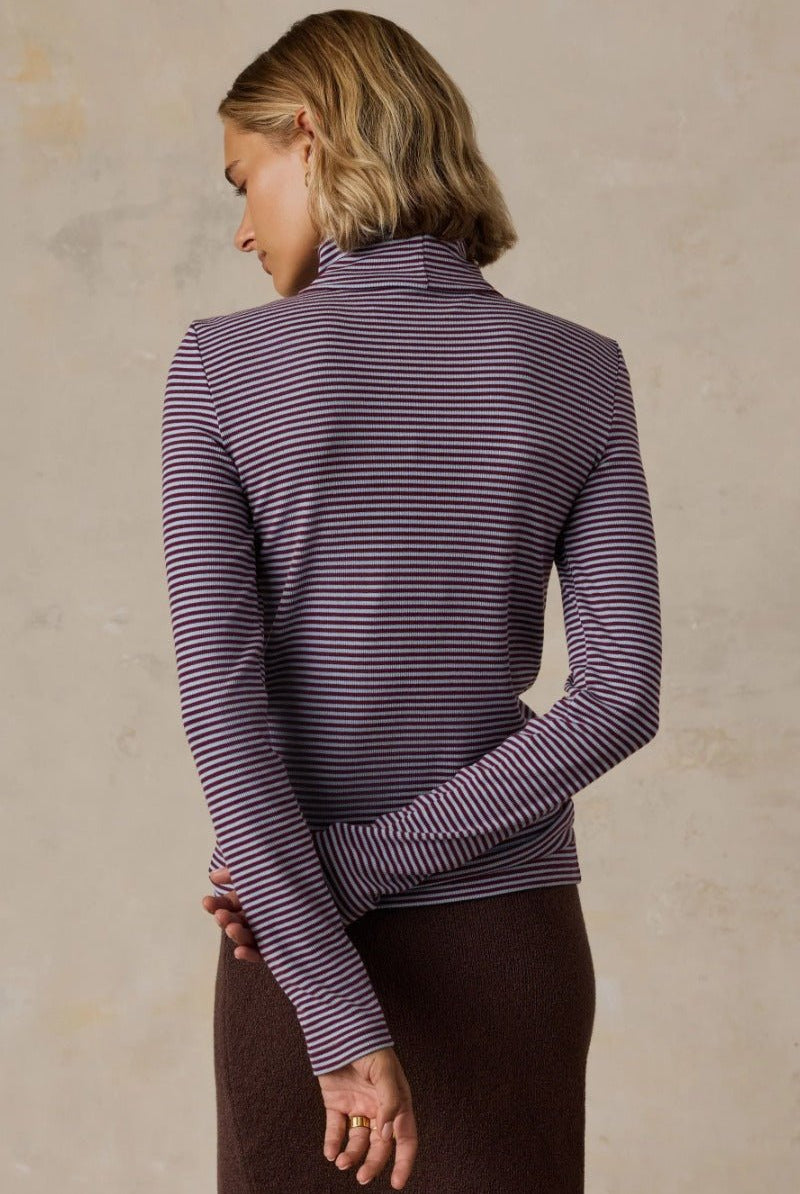 Faherty Brand Featherweight Freestyle Turtleneck - Cider Sky Stripe