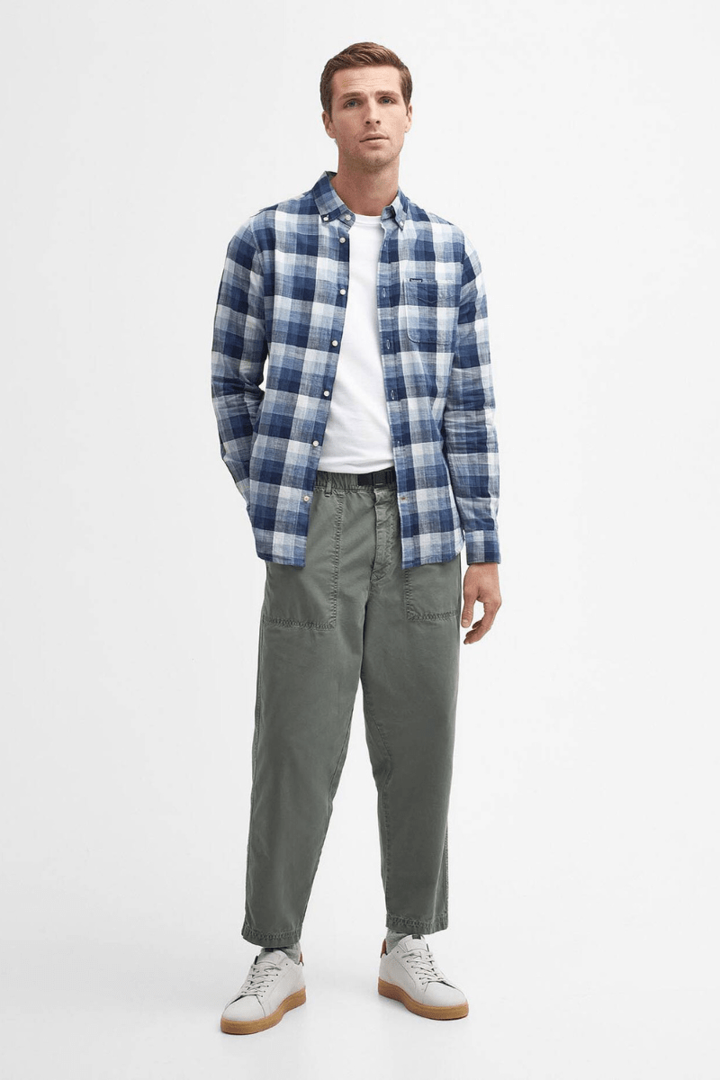 Shirts & Tops - Barbour - Hillroad Tailored Long - Sleeved Shirt in Navy - Archery Close