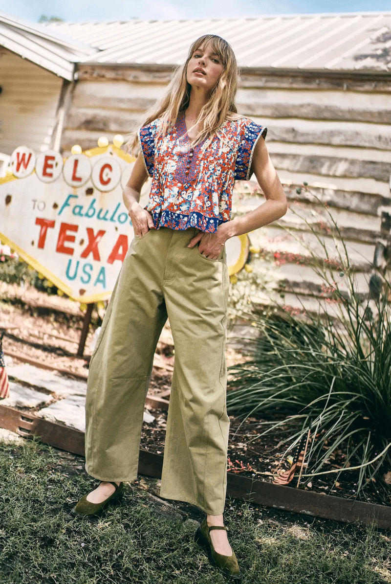 Shirts & Tops - Hunter Bell - Lola Top in Tapestry Floral - Archery Close