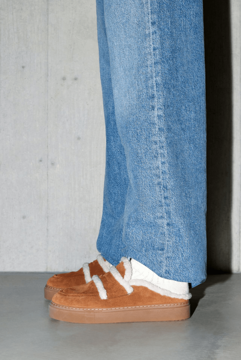 Shoes - Inuikii - Mule Wool Brown - Archery Close