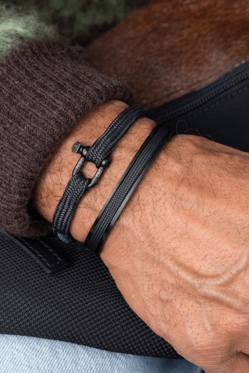 Jewelry - Pig & Hen - Navarch 9mm - Archery Close