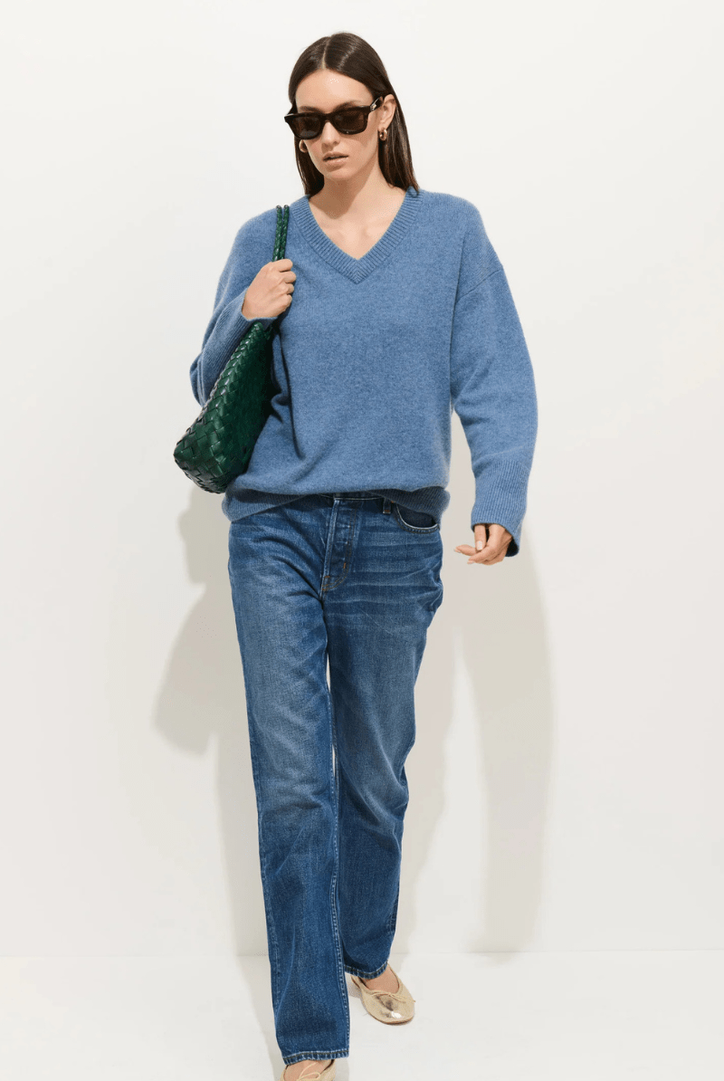 Sweater - Alex Mill - Rowan V - Neck Sweater in Cashmere - Archery Close