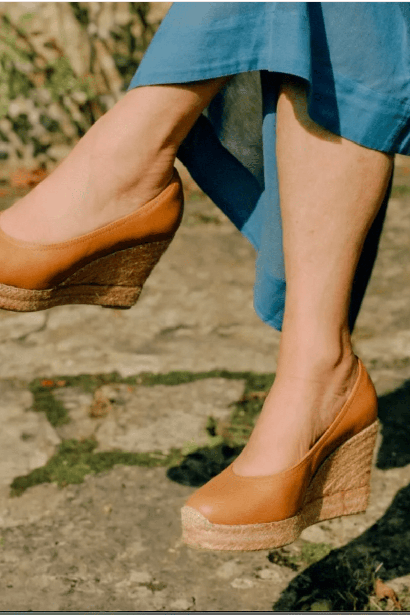 Shoes - Penelope Chilvers - Scoop Leather Espadrille in Tan - Archery Close