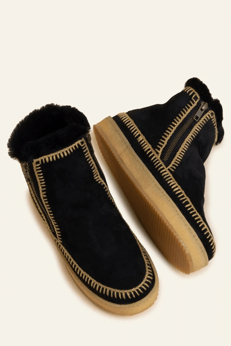 Boots - Laidback London - Setsu Crochet Black Suede - Archery Close