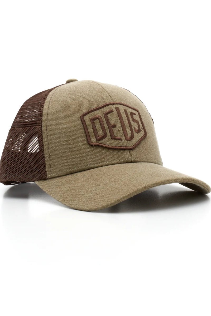 Hats - Deus ex Machina - Shield Trucker - Archery Close