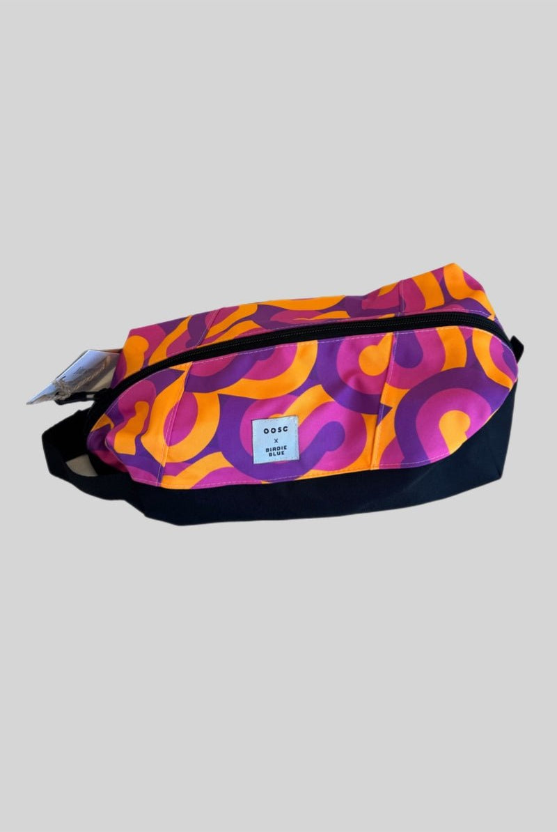 Handbags, Wallets & Cases - Birdie Blue - The Traveler - Archery Close