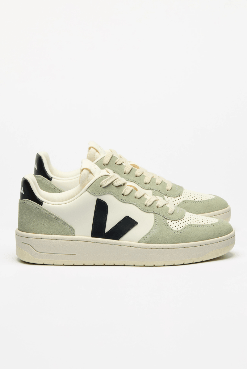 Sneakers - Veja - V - 10 Leather Pure Black Clay - Archery Close