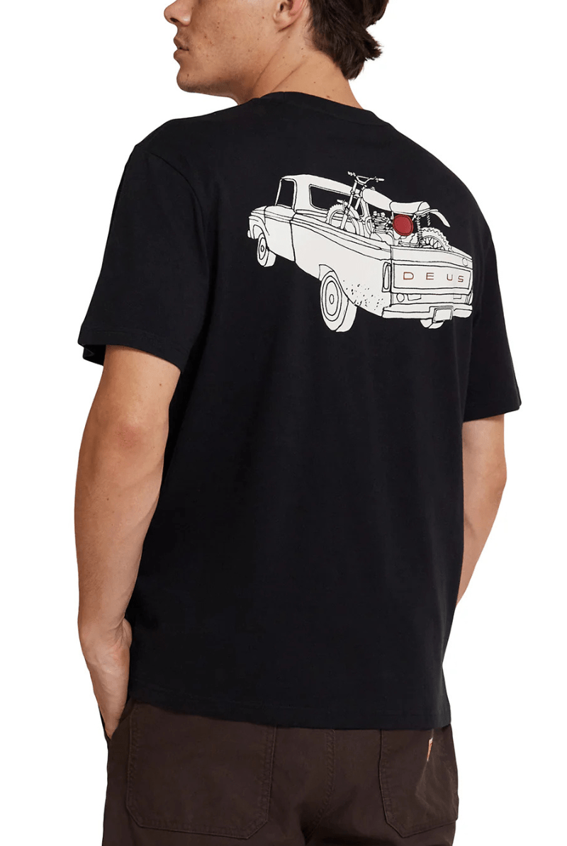 Carby Pickup Tee - Deus ex Machina - Archery Close