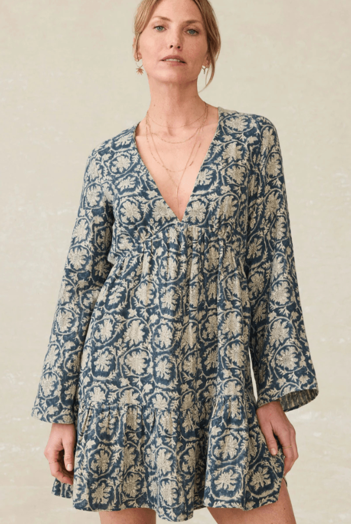 Dune Cotton Gauze Oceana Dress in Tranquil Tides - Faherty Brand - Archery Close