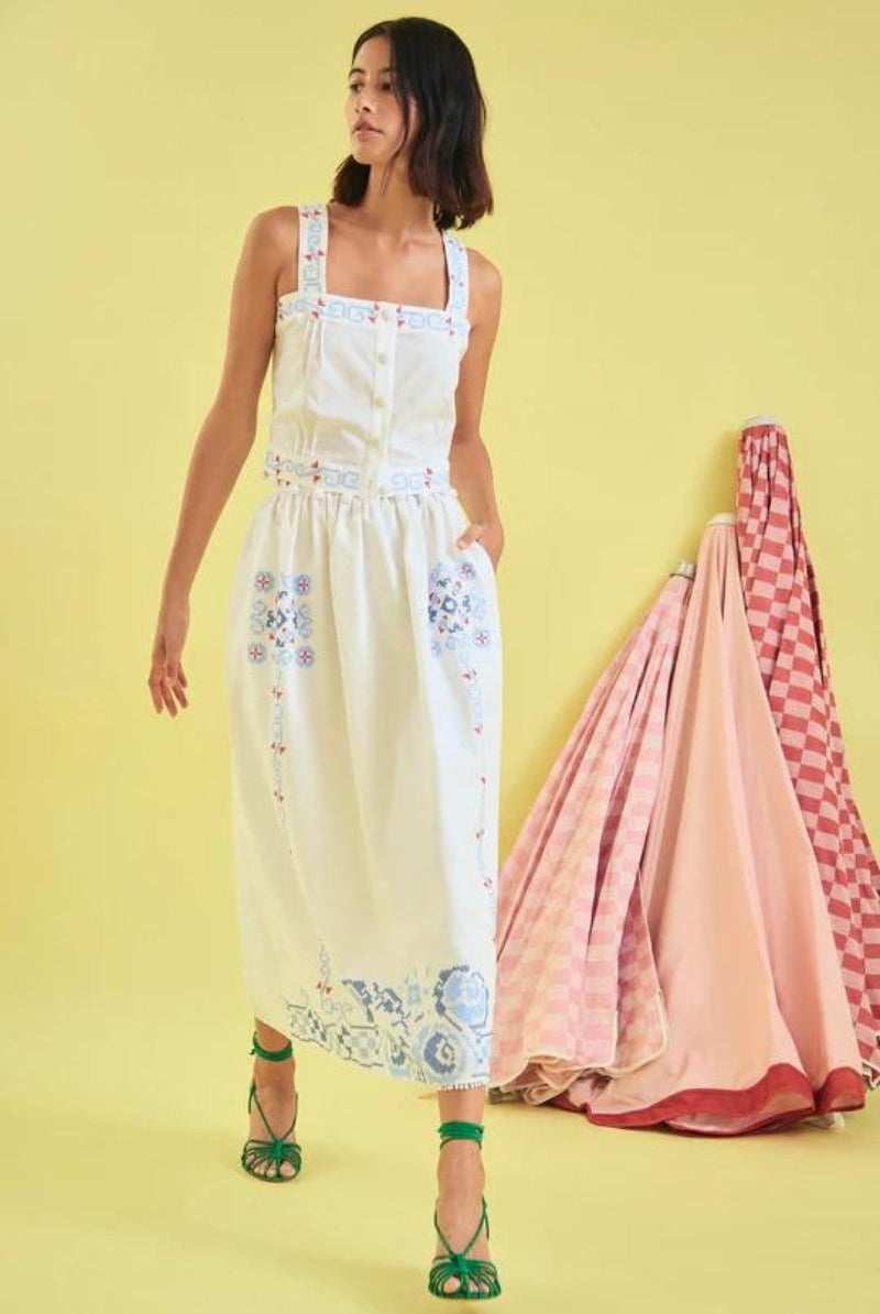 Emery Top - Hunter Bell - Archery Close