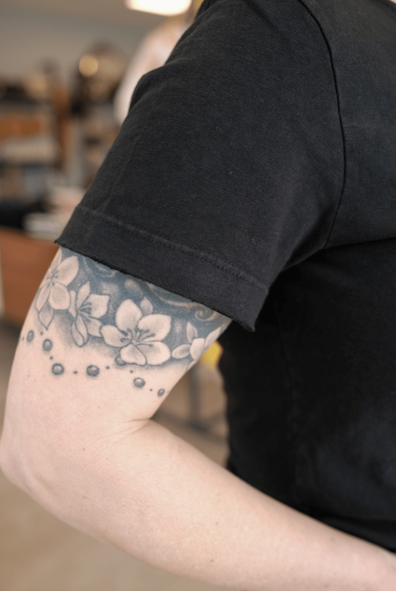 Everyday Crewneck in Black - Archery Close - Archery Close