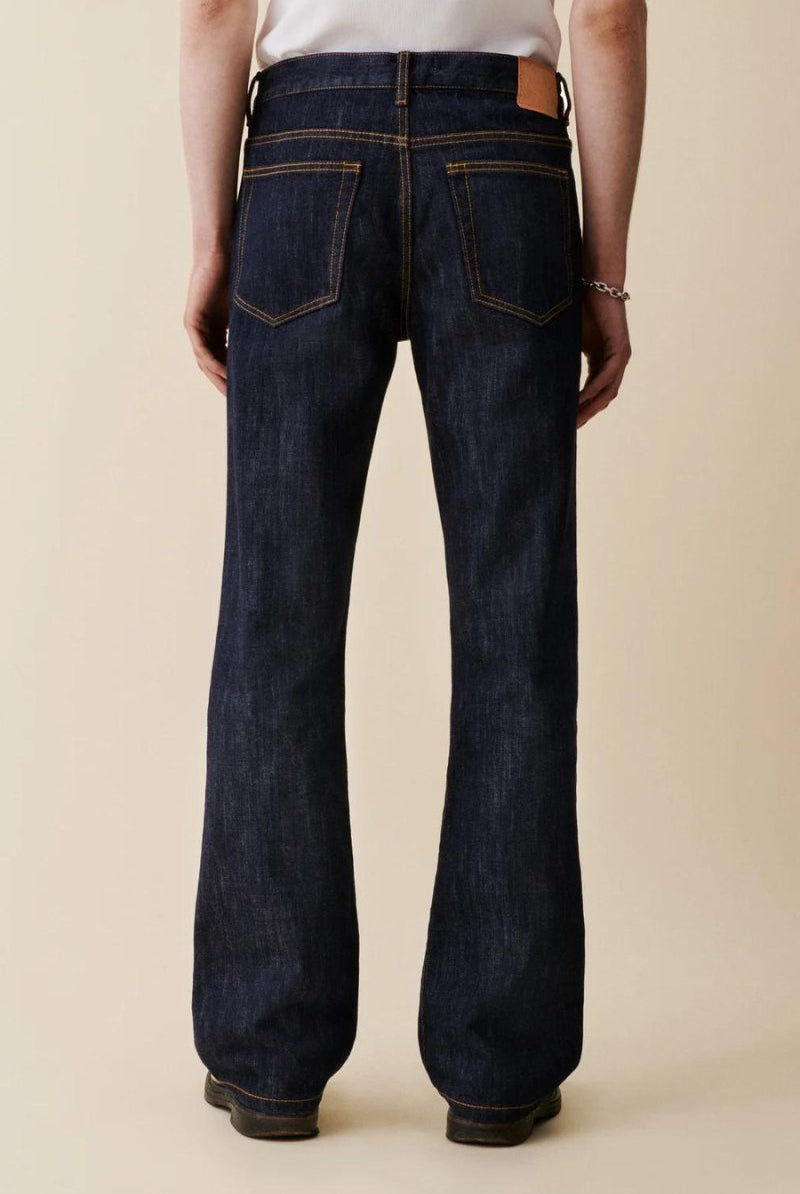 OM011 Odeon - Jeanerica - Archery Close