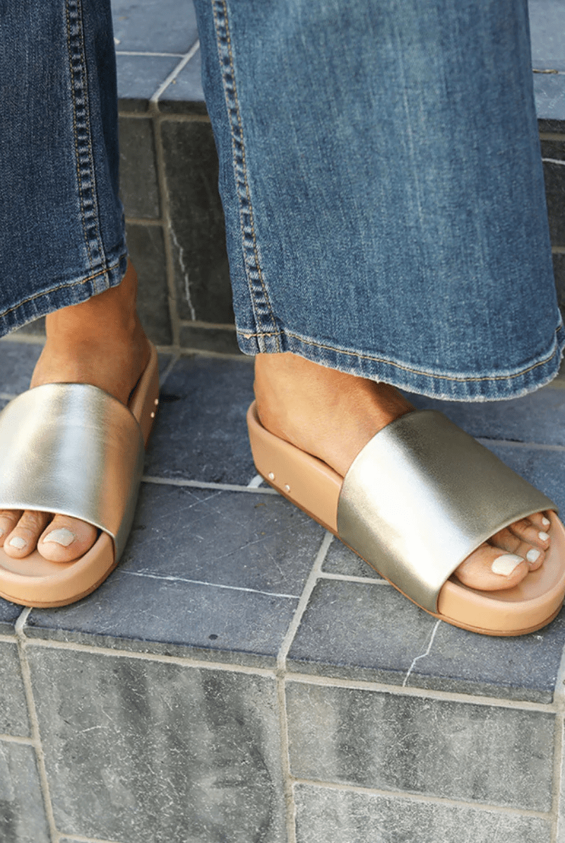 Pelican Sandal in Platinum/Beach - Beek - Archery Close