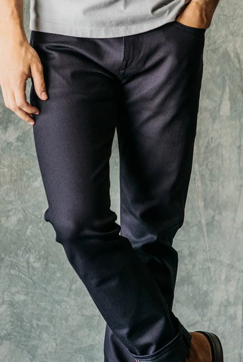 The Scissors Slim Tapered Indigo Black Raw 10.5oz Selvedge - Hiroshi Kato - Archery Close