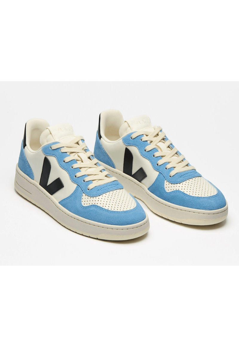 V - 10 in Pure Black Aqua - Veja - Archery Close