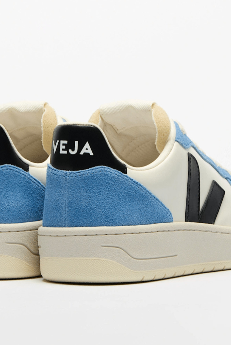 V - 10 in Pure Black Aqua - Veja - Archery Close