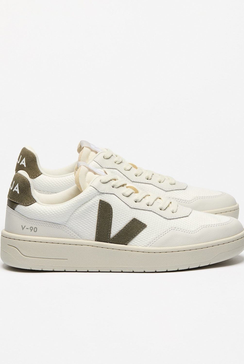 V - 90 in White Khaki - Veja - Archery Close