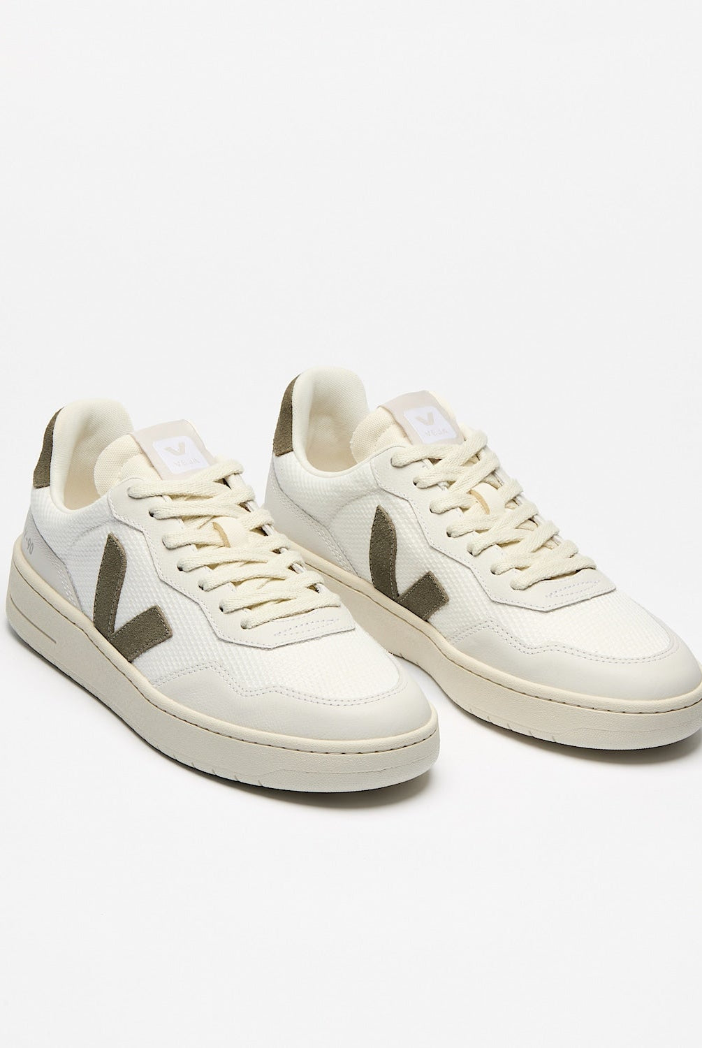 V - 90 in White Khaki - Veja - Archery Close