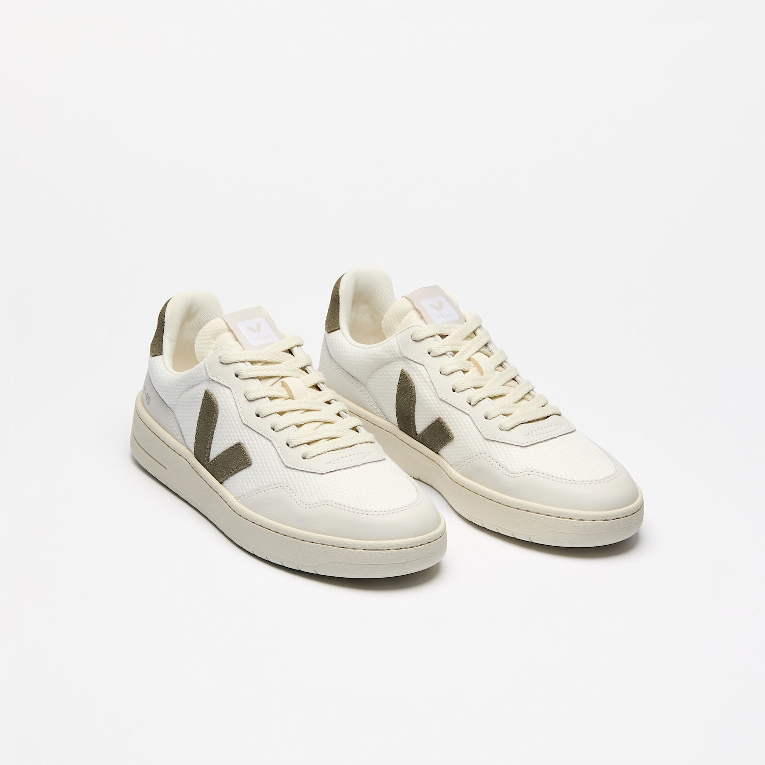 V - 90 in White Khaki - Veja - Archery Close