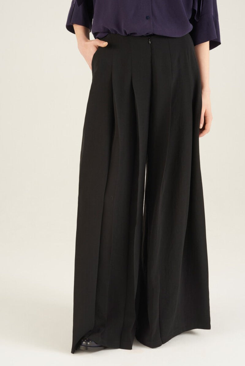 Black pants - Cotelac - Archery Close