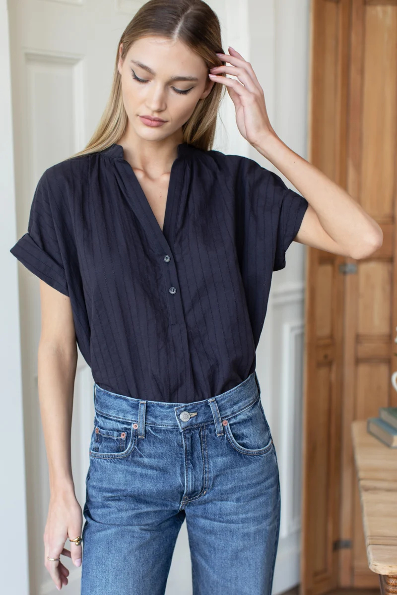 Artist Buttondown in Midnight