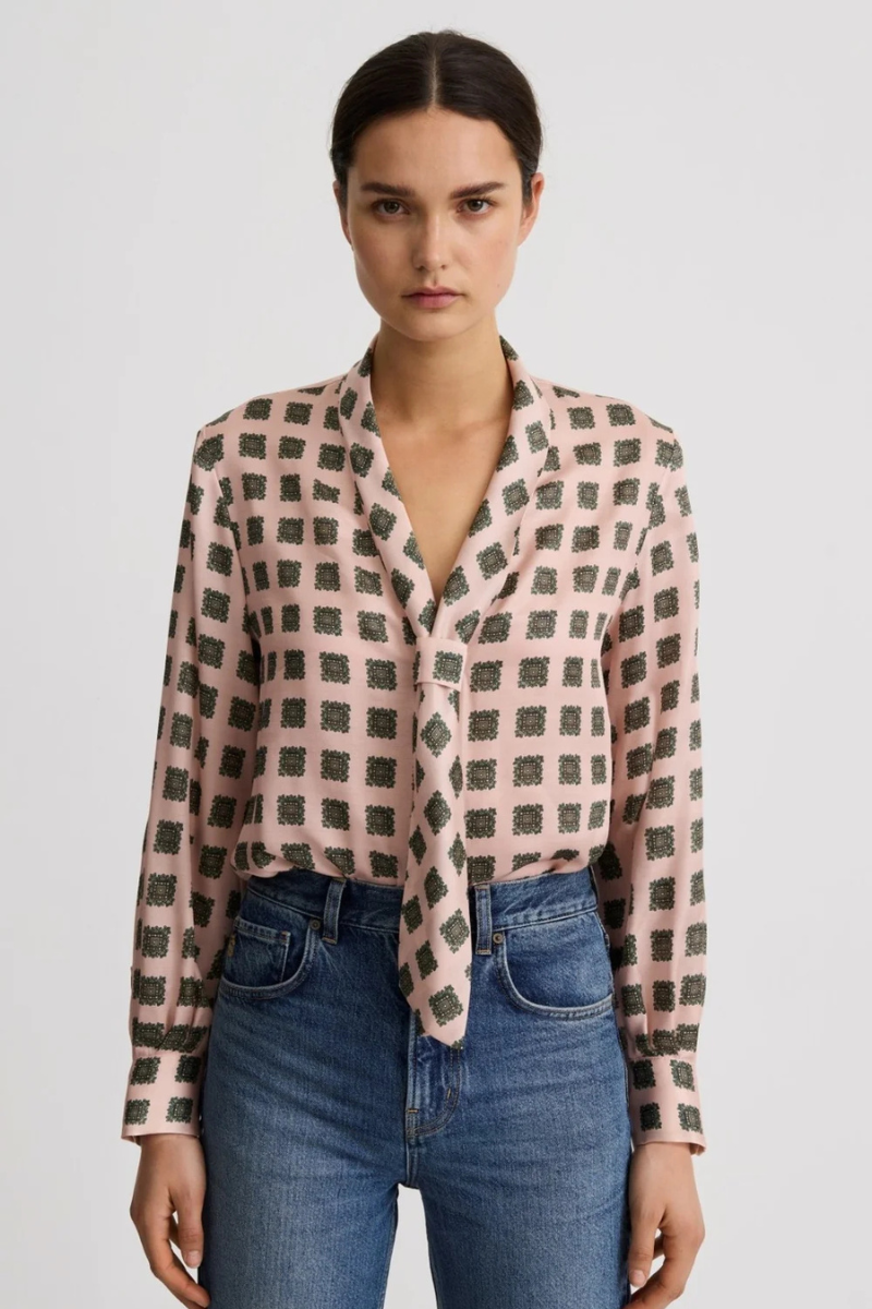 V-Necktie Blouse