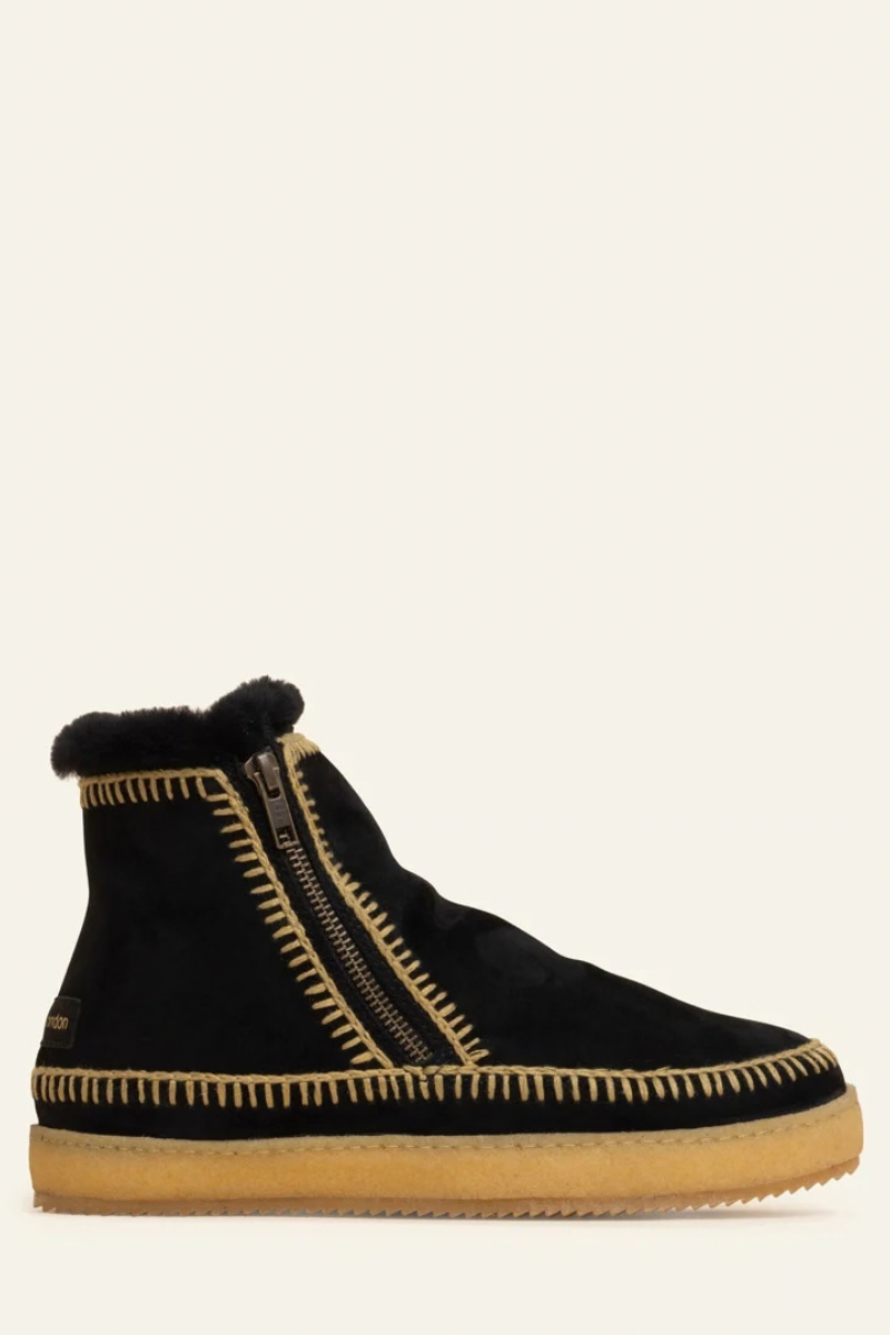 Setsu Crochet Black Suede