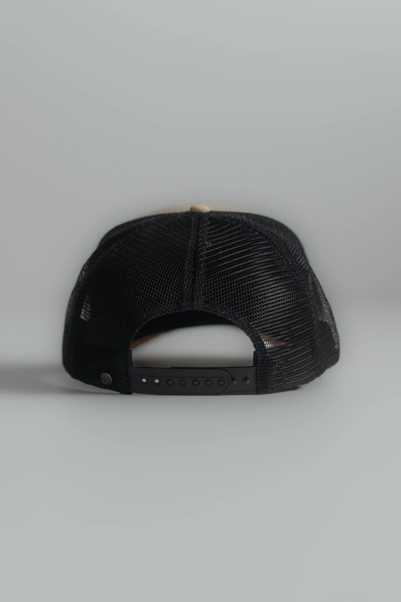 Hats - Iron and Resin - Banner Swallow Hat - Archery Close