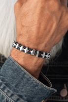 Jewelry - Pig & Hen - Bold Bob - Archery Close