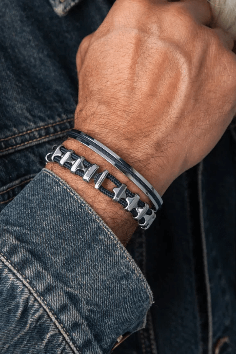 Jewelry - Pig & Hen - Bold Bob - Archery Close