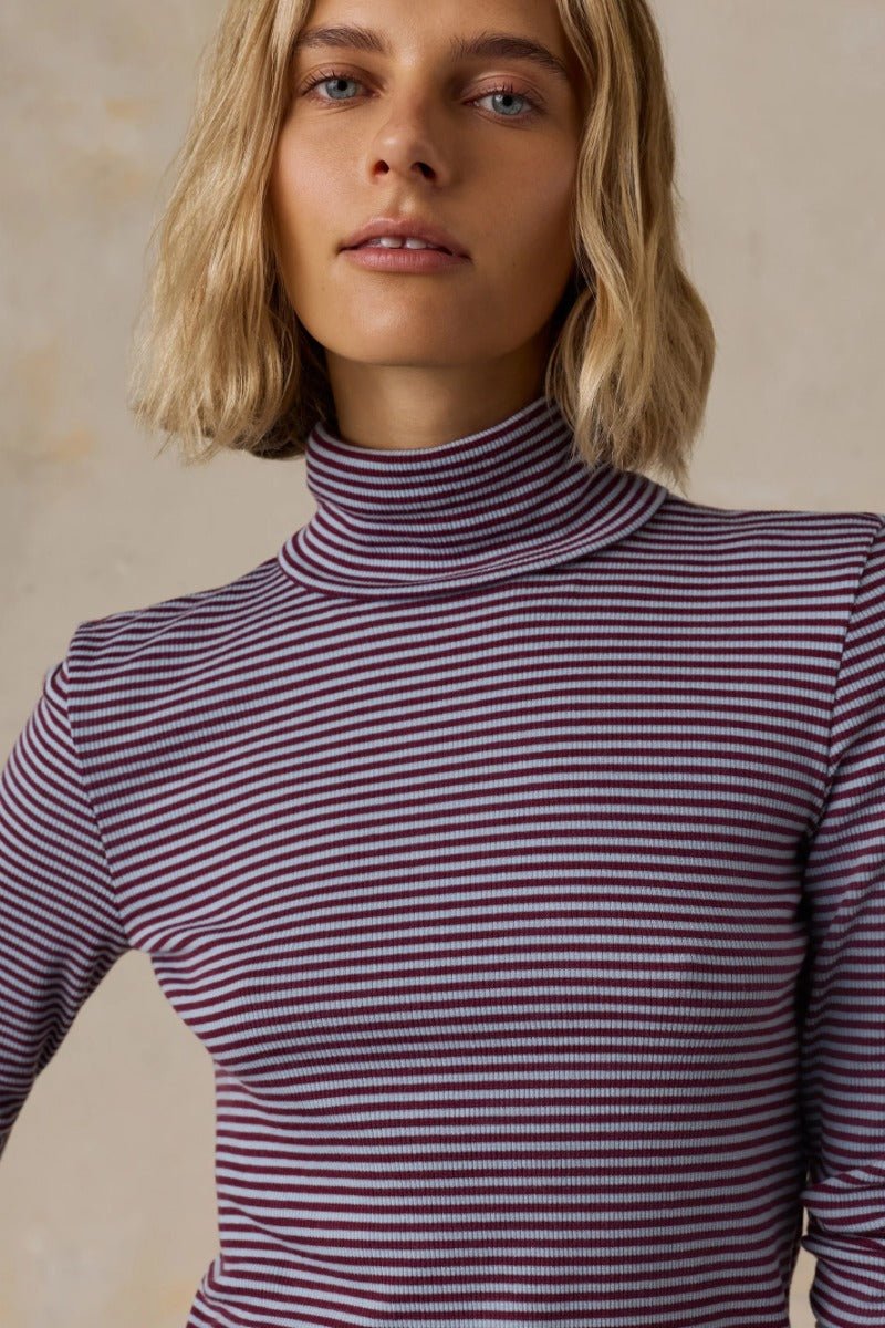 Faherty Brand Featherweight Freestyle Turtleneck - Cider Sky Stripe