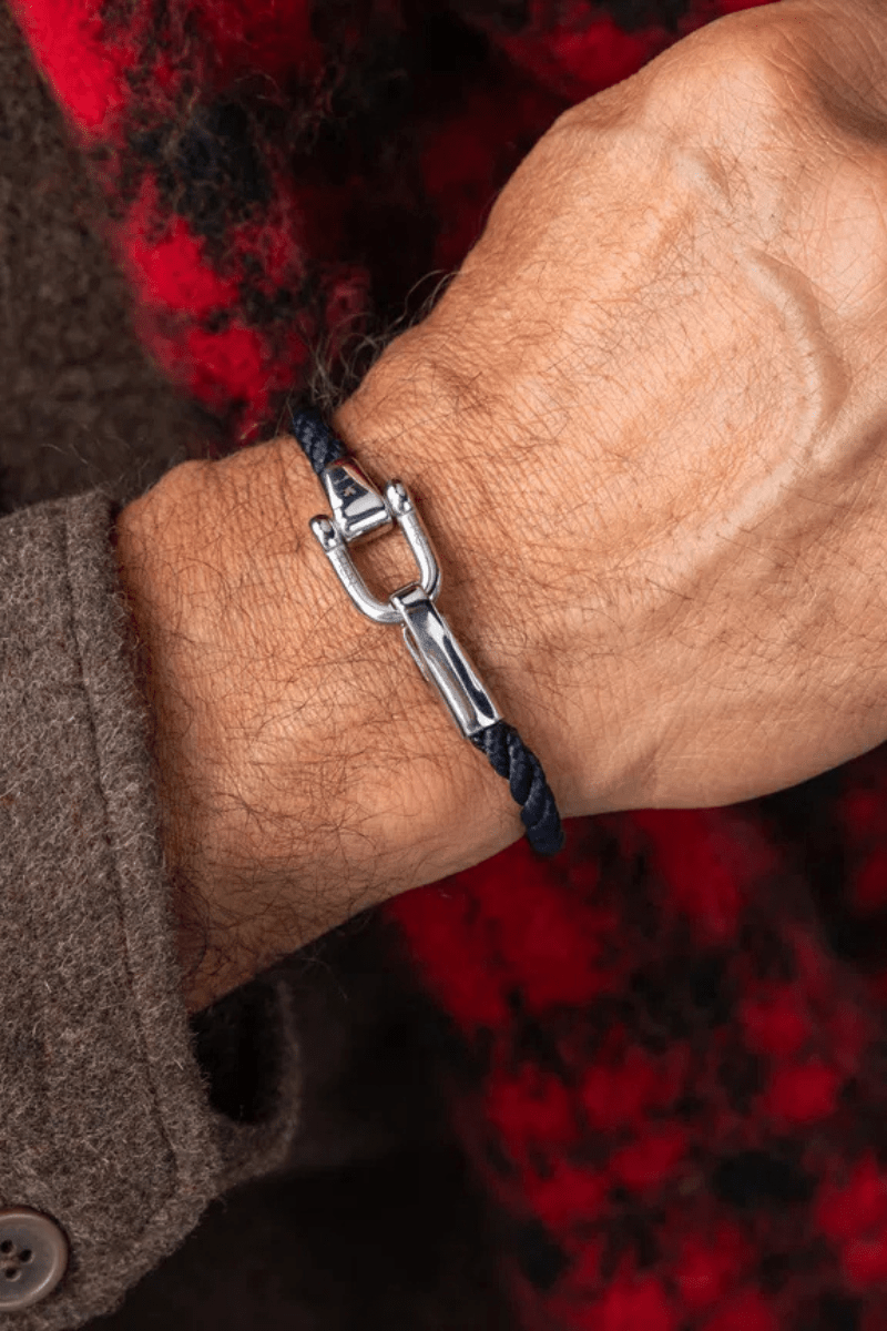 Jewelry - Pig & Hen - Lobster Larry - Archery Close