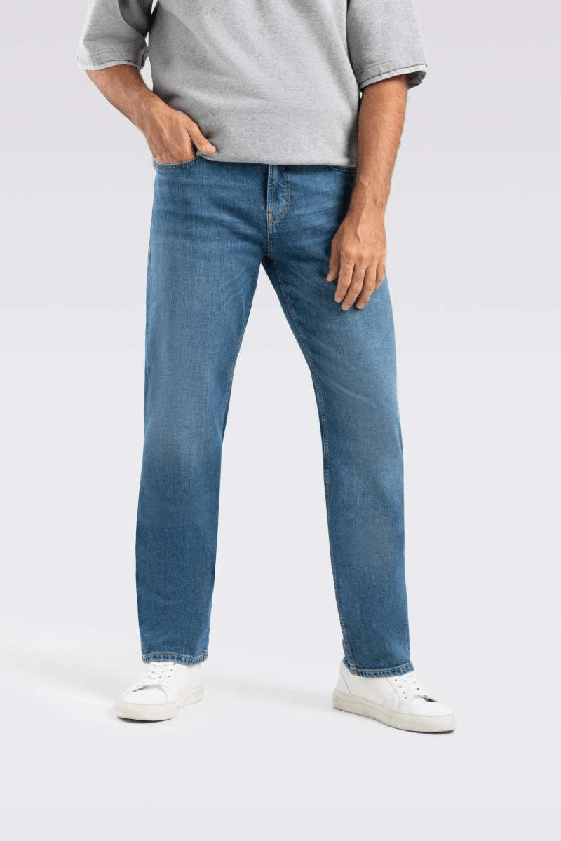 Jeans - MAC Jeans - Rick Jean in Dark Blue Authentic Wash - Archery Close