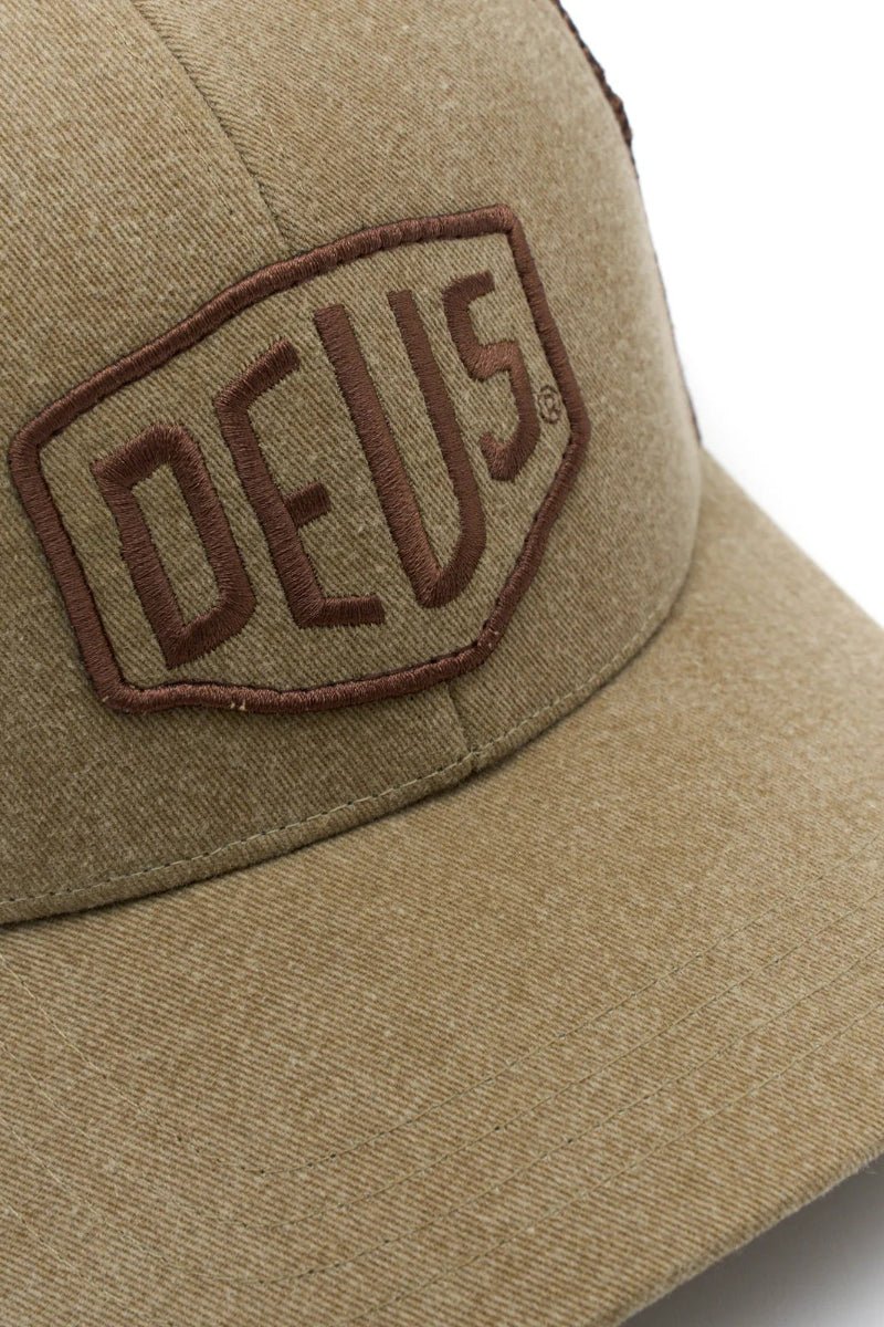 Hats - Deus ex Machina - Shield Trucker - Archery Close