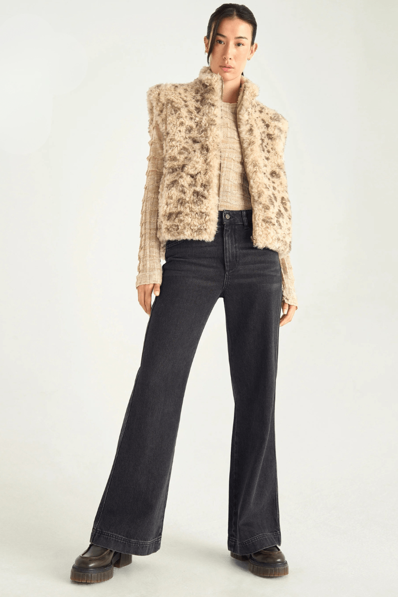 Vests - Cotelac - Sleeveless Faux Fur Vest - Archery Close