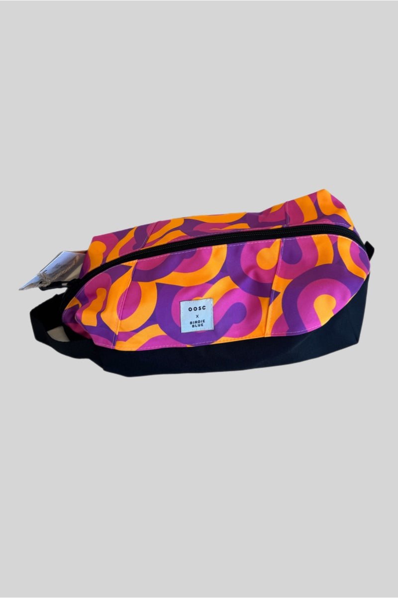 Handbags, Wallets & Cases - Birdie Blue - The Traveler - Archery Close