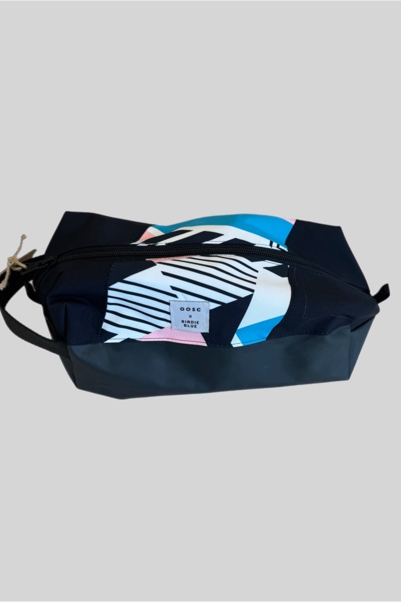 Handbags, Wallets & Cases - Birdie Blue - The Traveler - Archery Close