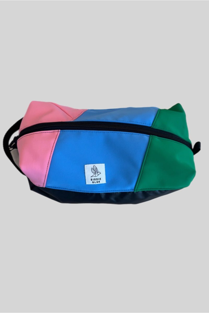 Handbags, Wallets & Cases - Birdie Blue - The Traveler - Archery Close