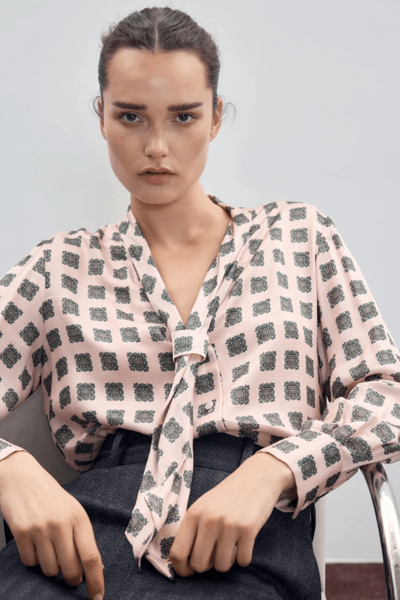 Shirts & Tops - Smythe - V-Necktie Blouse - Archery Close