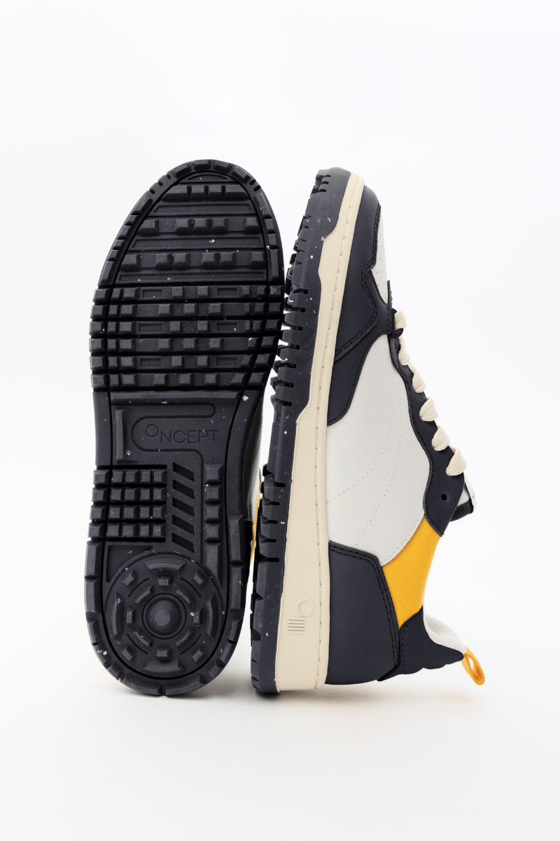 Phoenix Mens Golf Shoes - Oncept - Archery Close