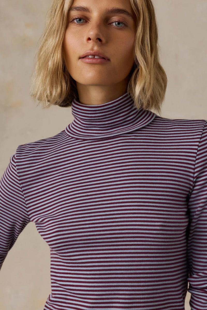 Faherty Brand Featherweight Freestyle Turtleneck - Cider Sky Stripe