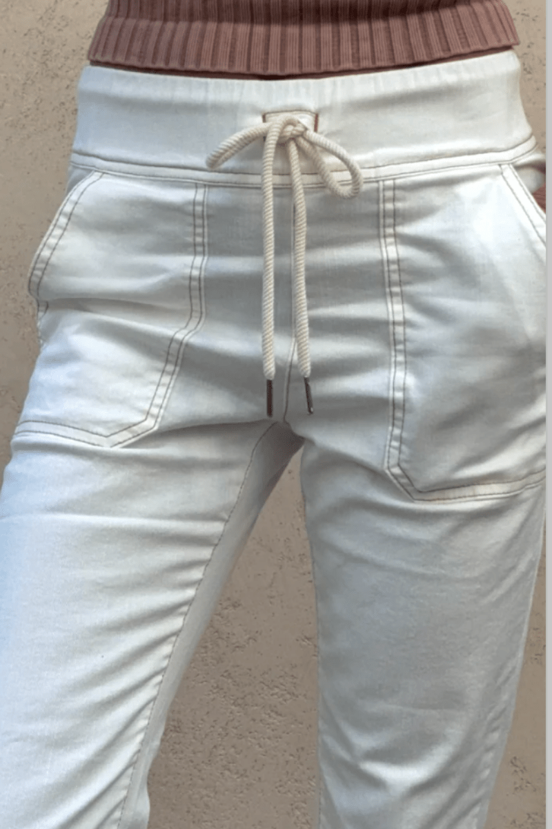 Tali Ivory Denim - Bevy Flog - Archery Close