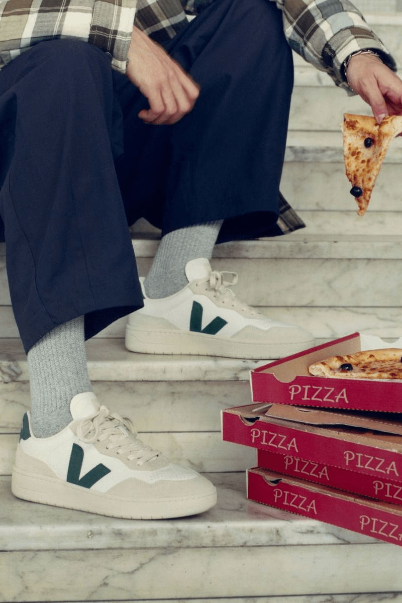 V - 90 Leather White Cyprus - Veja - Archery Close